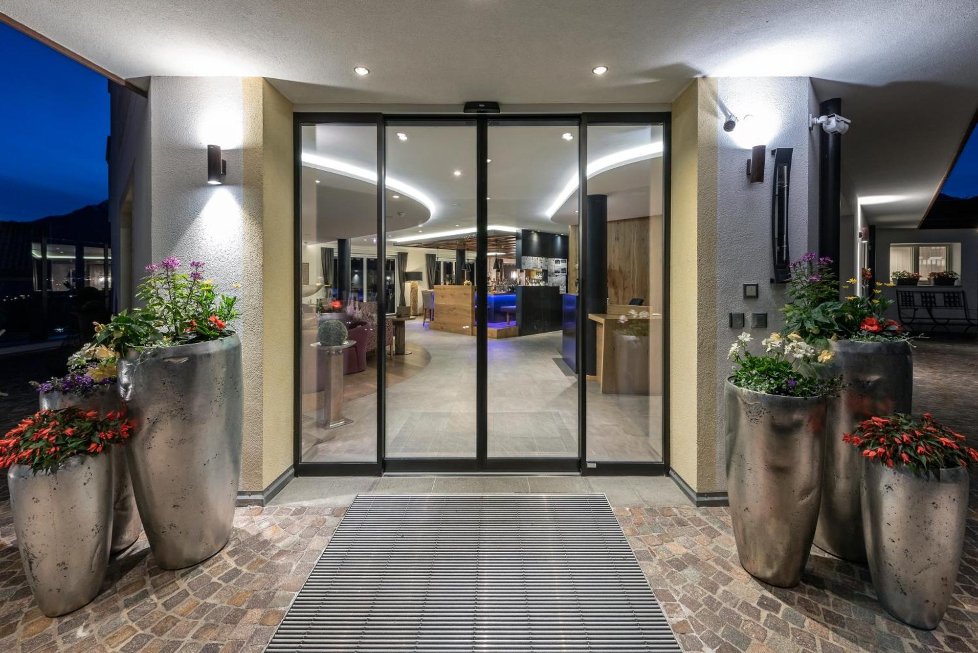Hotel Sunnwies Шена Екстер'єр фото