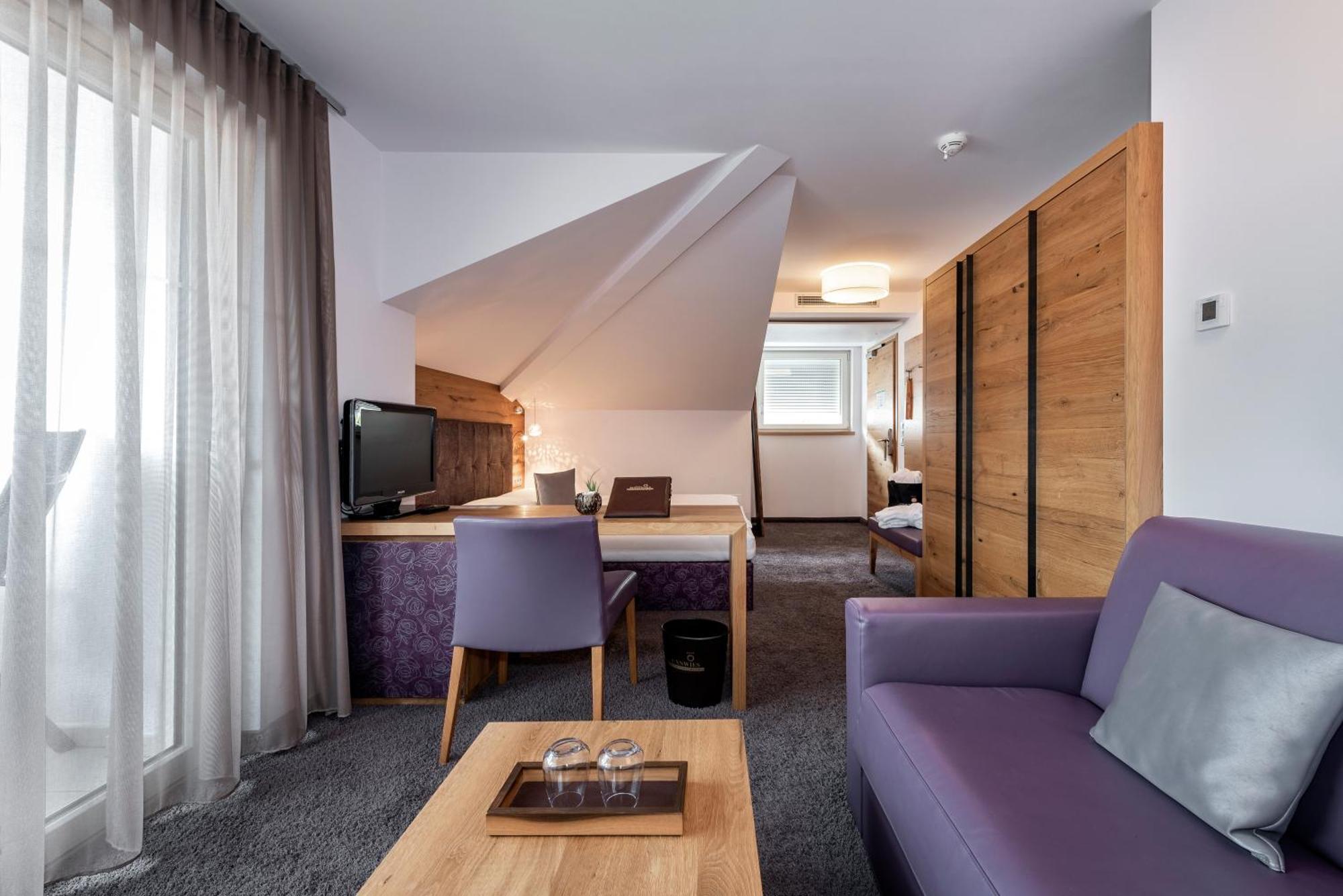 Hotel Sunnwies Шена Екстер'єр фото